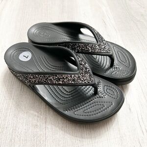 CROCS Sloane Glitter Wedge Flip Flops Womens Size 7 Lightweight Slip On Sandals